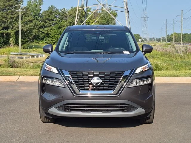 Used 2023 Gray Nissan SV image 16