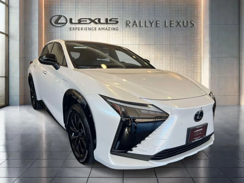 Used 2026 White Lexus 450e Premium image 3