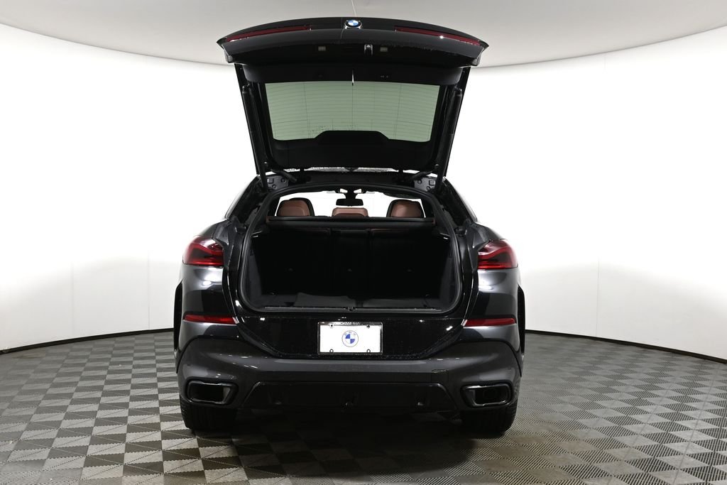 Used 2021 Black Sapphire Metallic BMW xDrive40i image 39