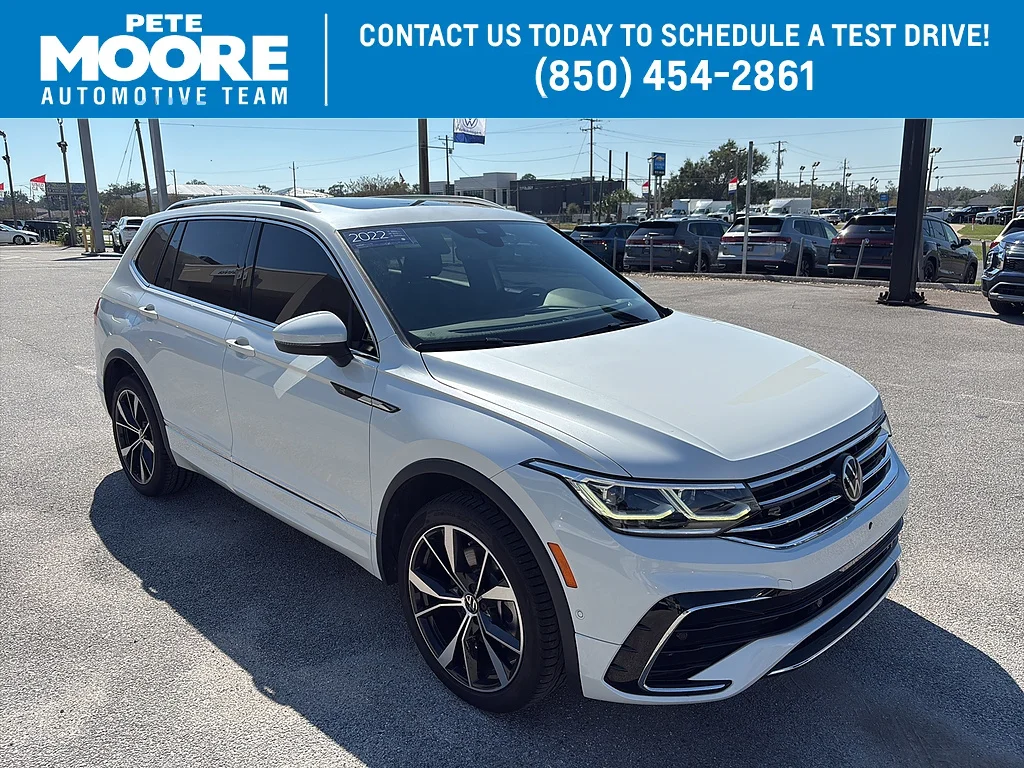 Used 2022 Oryx White Pearl Volkswagen 2.0T SEL R-Line 4MOTION image 1