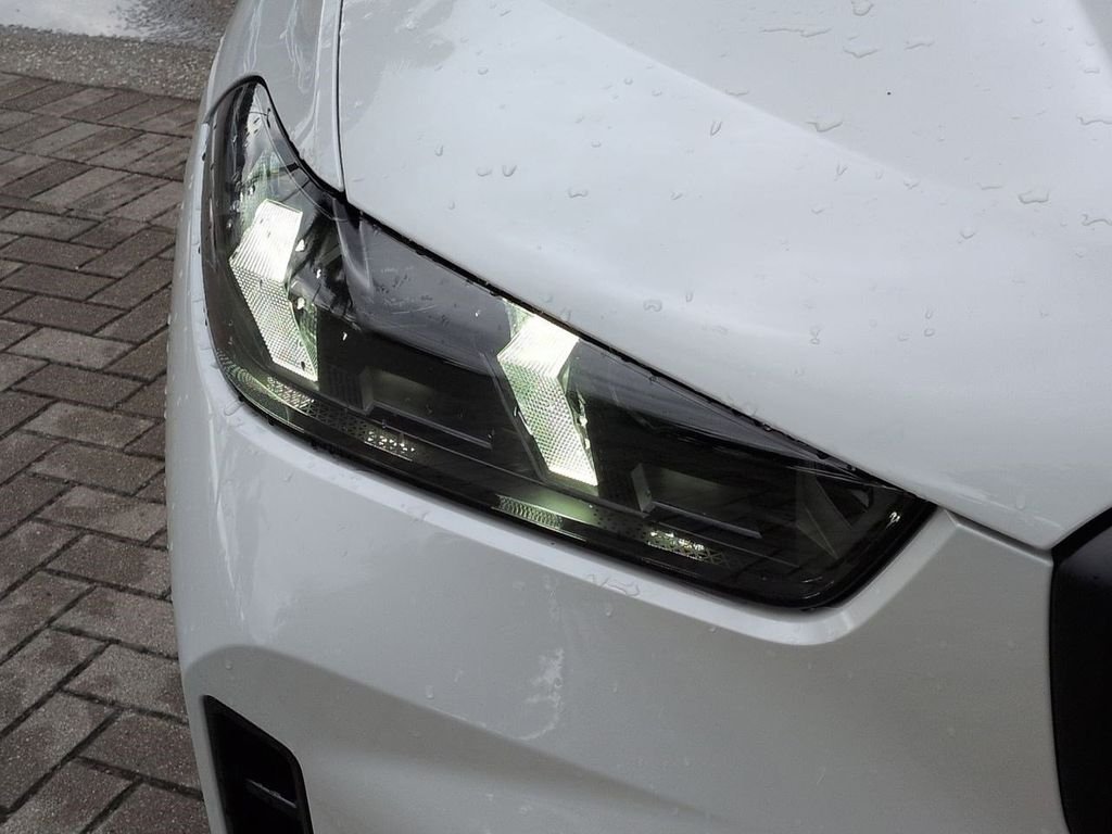 New 2026 Mineral White Metallic BMW xDrive50e image 10