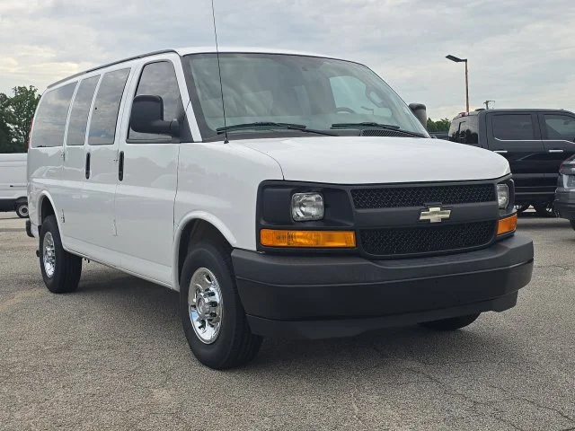 Used 2017 White Chevrolet Work Van image 8