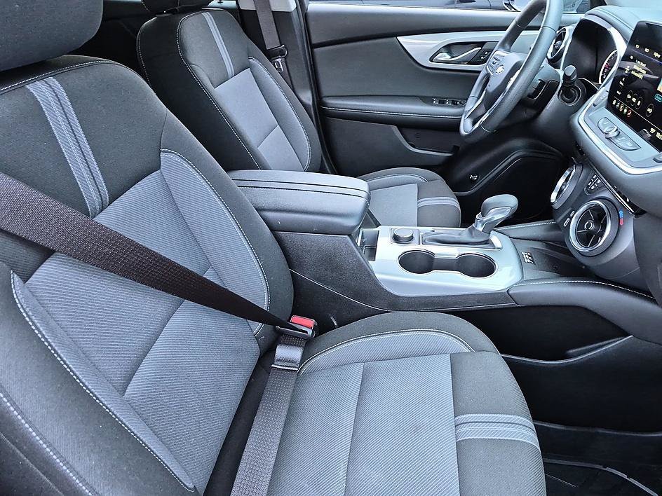 Used 2024 Sterling Gray Metallic Chevrolet LT image 32