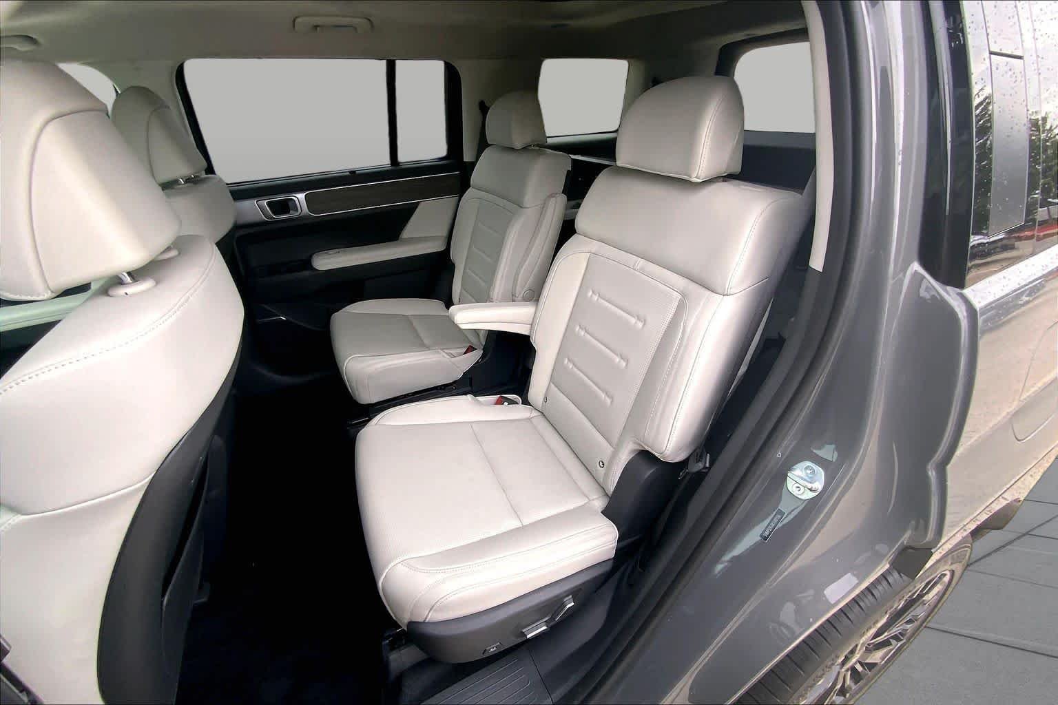 Used 2026 Hampton Gray Hyundai Calligraphy image 21