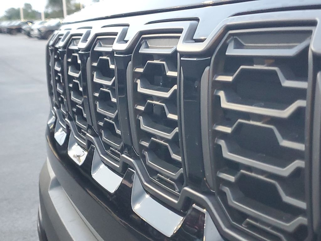 New 2026 Diamond Black Crystal Pearlcoat Jeep Limited image 6