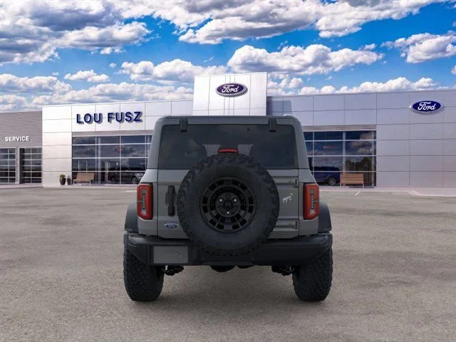 New 2026 Carbonized Gray Metallic Ford Badlands image 5