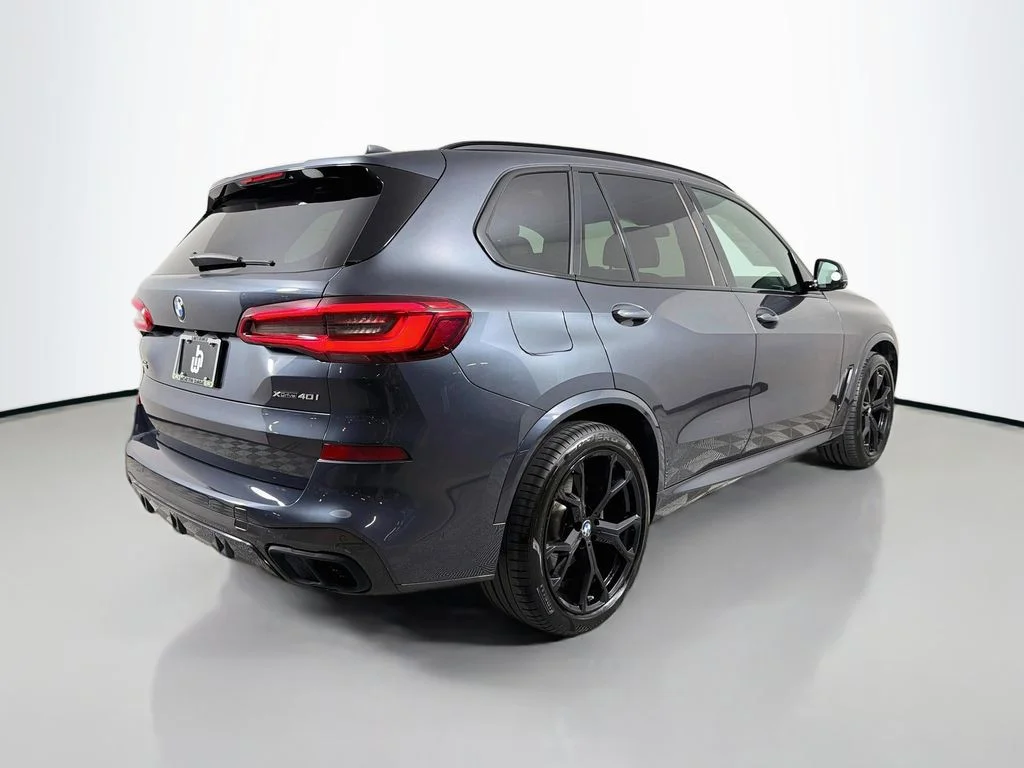 Used 2019 Gray BMW xDrive40i image 5