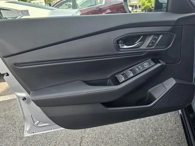 New 2026 Platinum White Pearl Honda Touring image 14