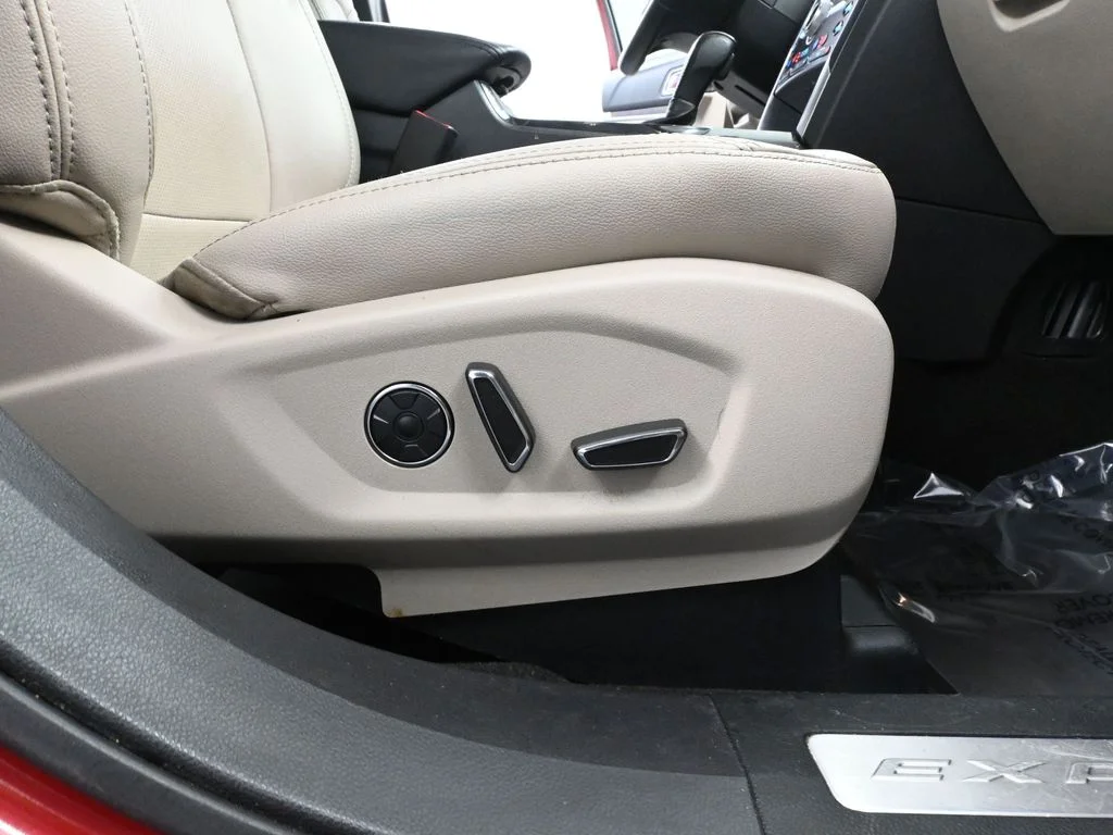 Used 2018 Red Ford Limited image 51