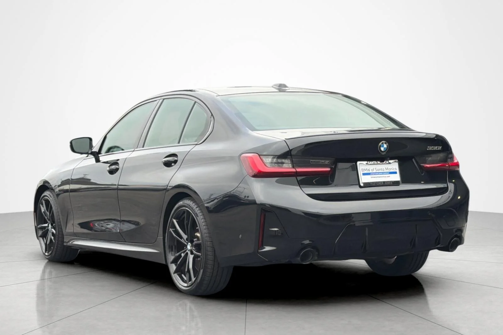 Used 2023 Black Sapphire Metallic BMW 330i image 3