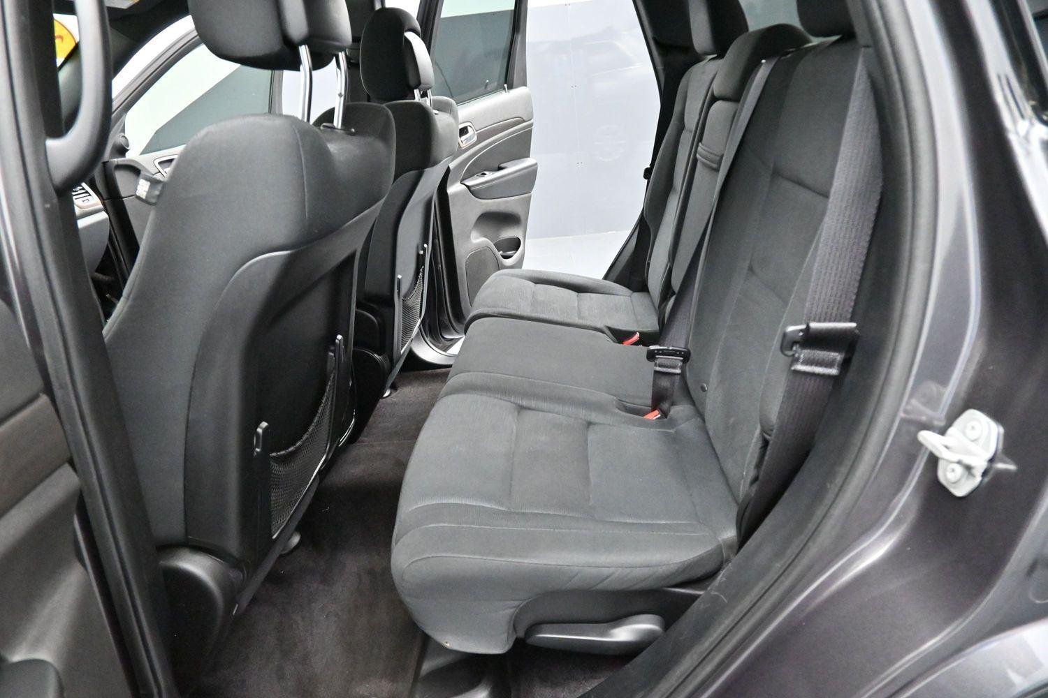 Used 2016 Granite Crystal Metallic Clearcoat Jeep Laredo image 25