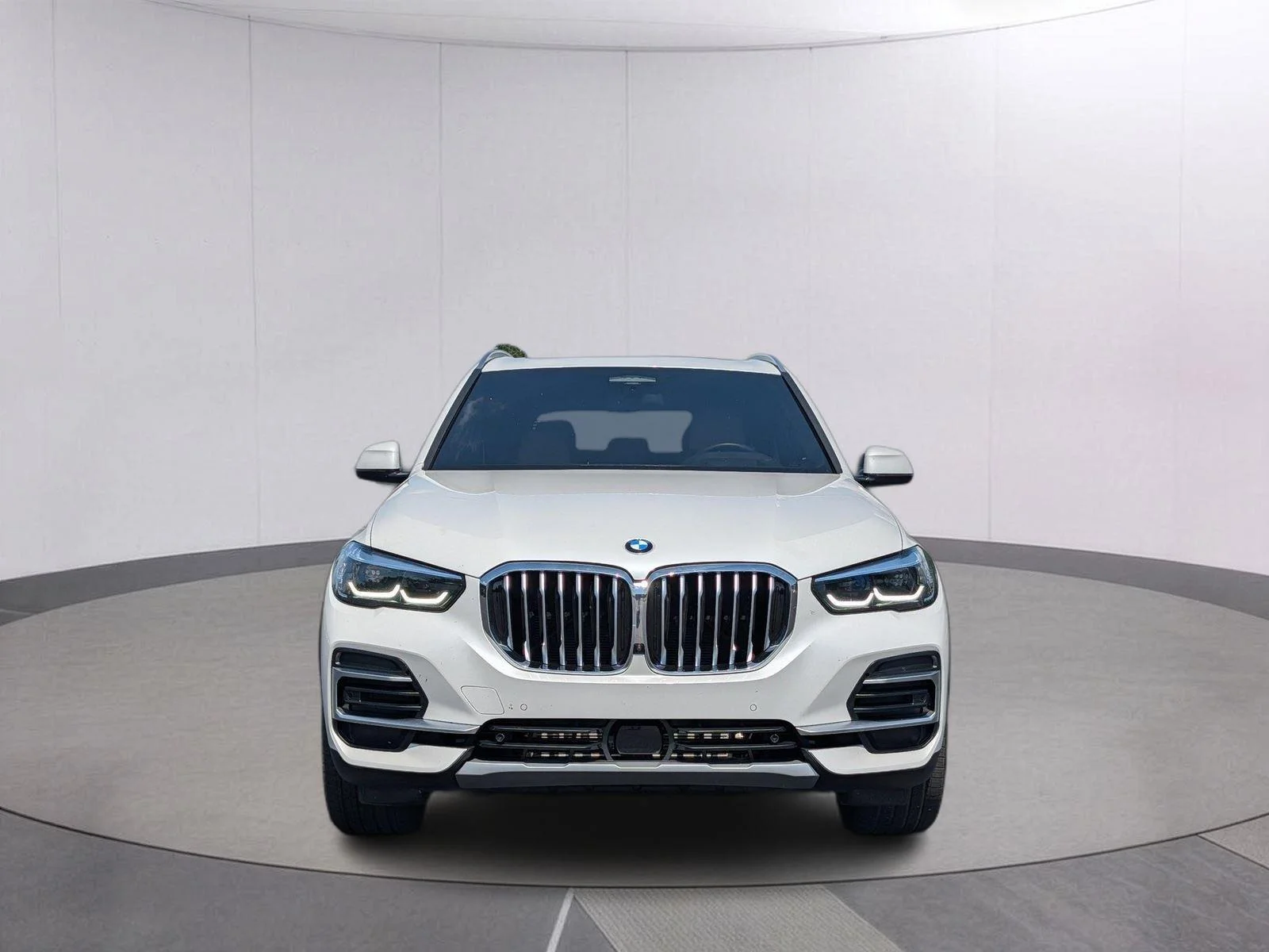 Used 2023 Mineral White Metallic BMW sDrive40i image 8
