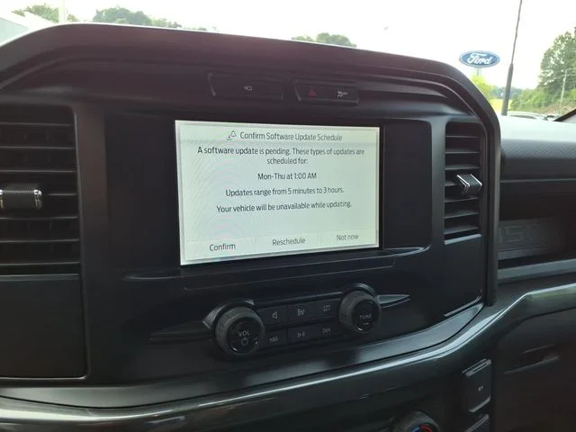 Used 2023 White Ford XL image 27