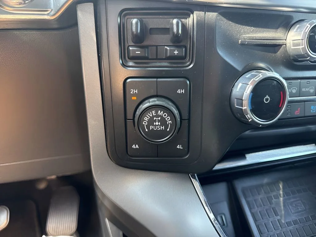 Used 2022  Ford XL image 22