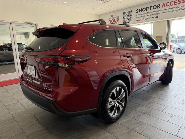 Certified Used 2025 RUBY FLARE PEARL* Toyota  image 6