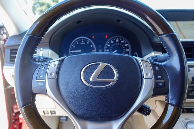 Used 2014 Red Lexus 350 image 13