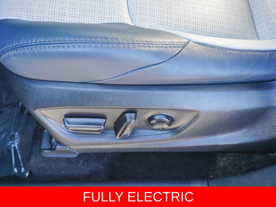 Used 2023 White Subaru Limited image 19