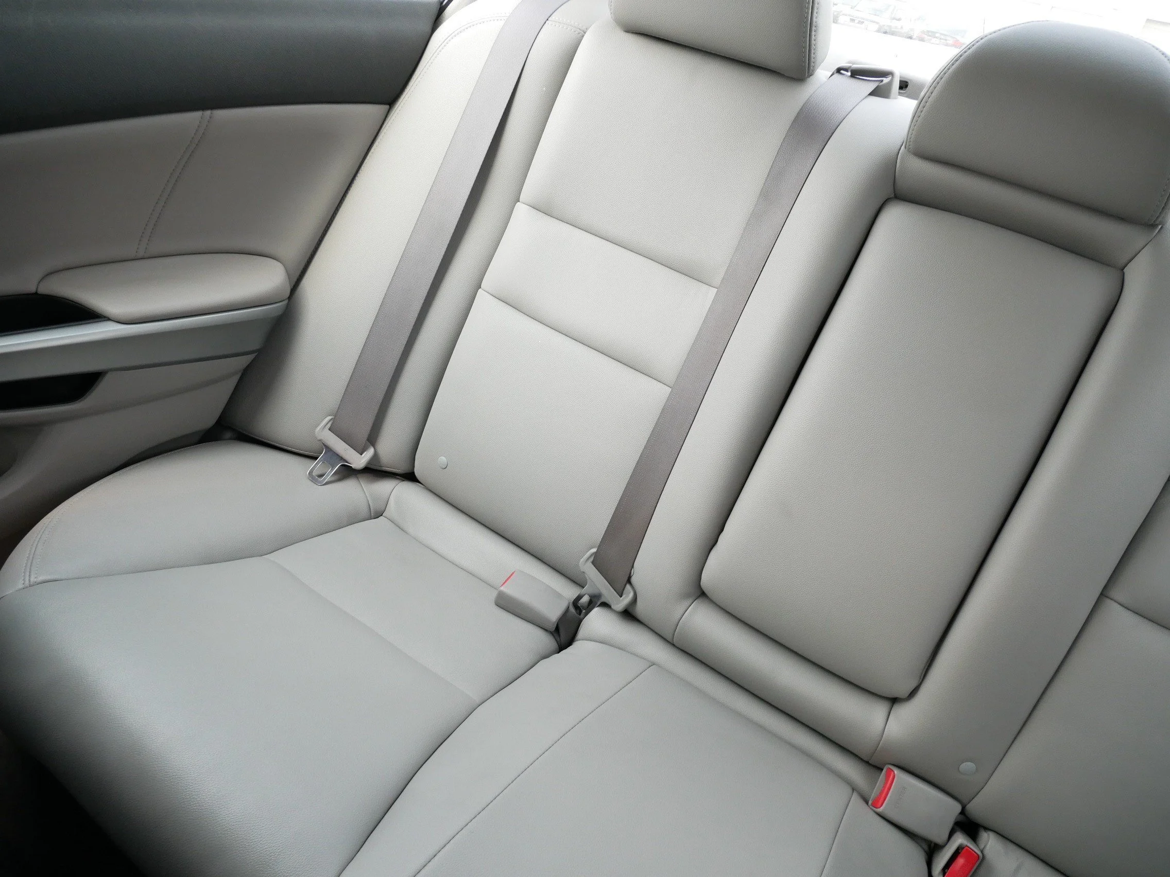 Used 2008 Alabaster Silver Metallic Honda EX-L image 12