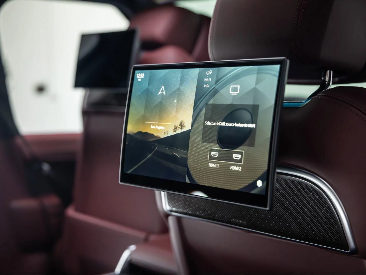New 2026 Ethereal Frost Satin Land Rover Autobiography LWB image 32