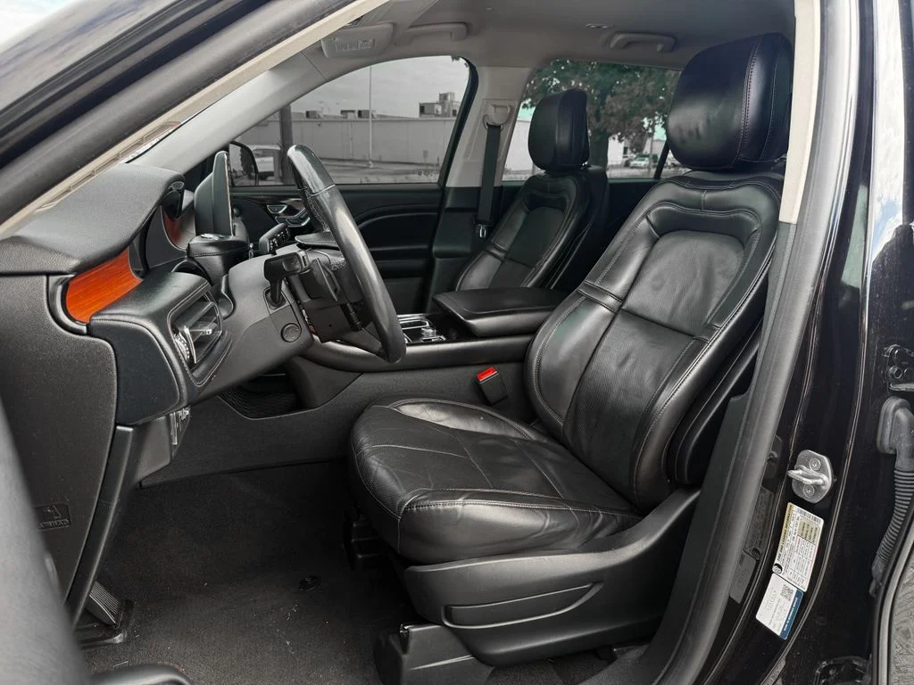 Used 2020 Black Lincoln Reserve image 20