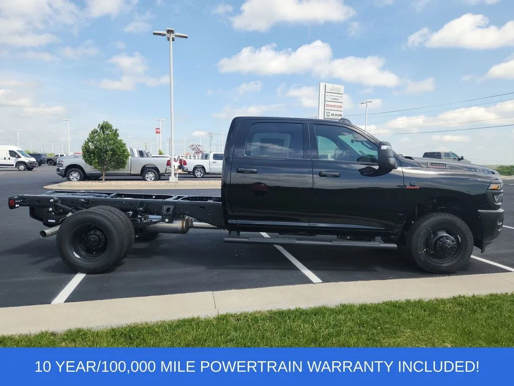New 2026 Diamond Black Crystal Pearlcoat RAM Tradesman image 9