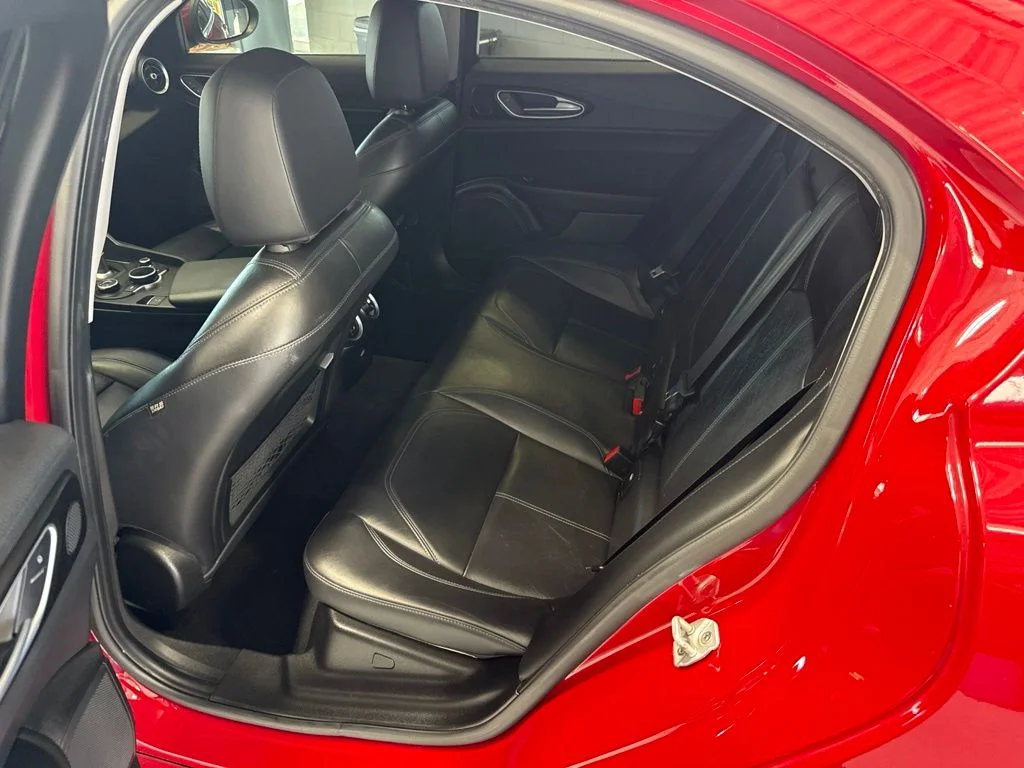 Used 2017 Red Alfa Romeo Base image 10