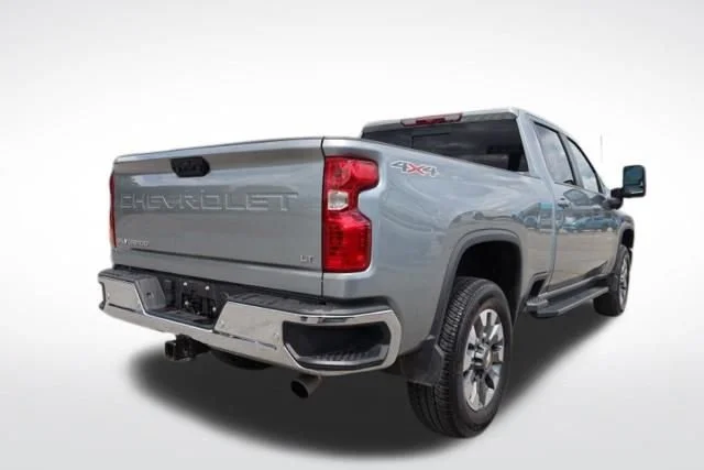 Used 2024 Sterling Gray Metallic Chevrolet LT image 10