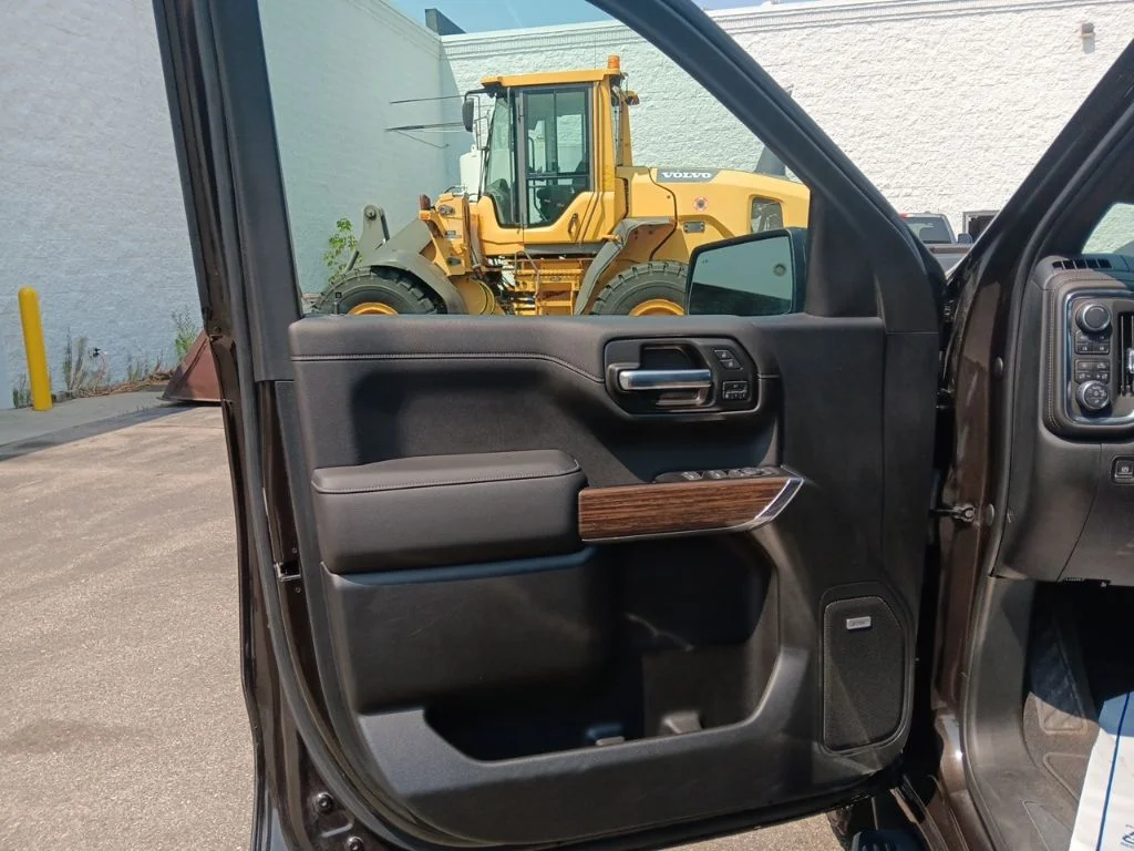 Used 2019 Havana Brown Metallic Chevrolet High Country image 13