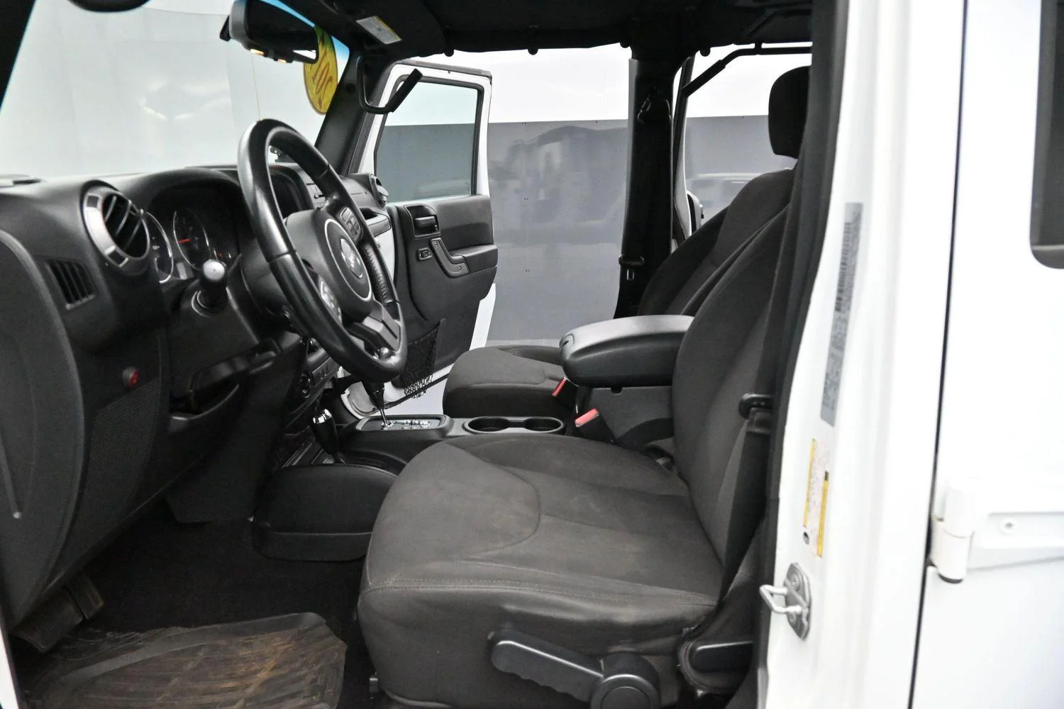 Used 2017 Bright White Clearcoat Jeep Sport image 13