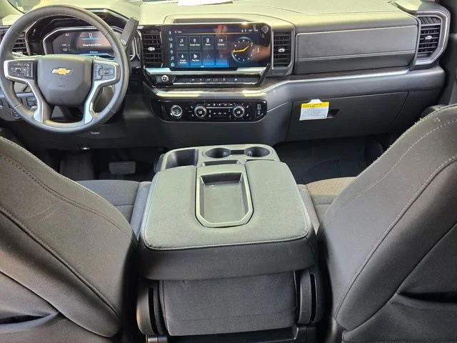 Used 2024 White Chevrolet LT image 9