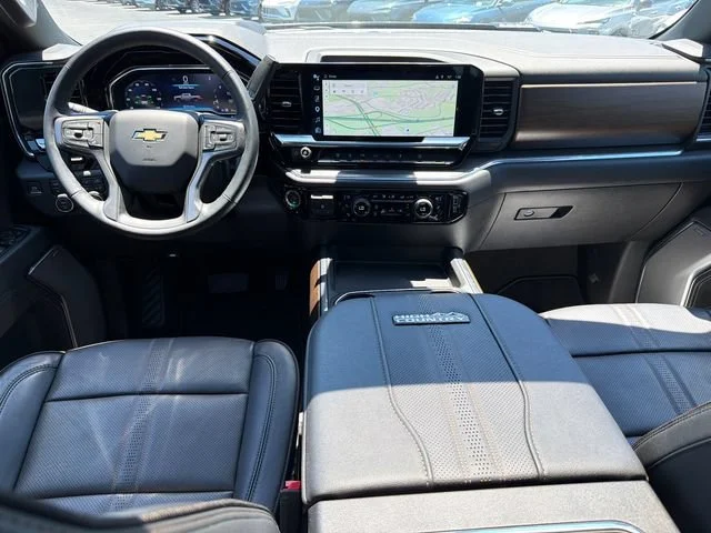 Used 2025 Black Chevrolet High Country image 22