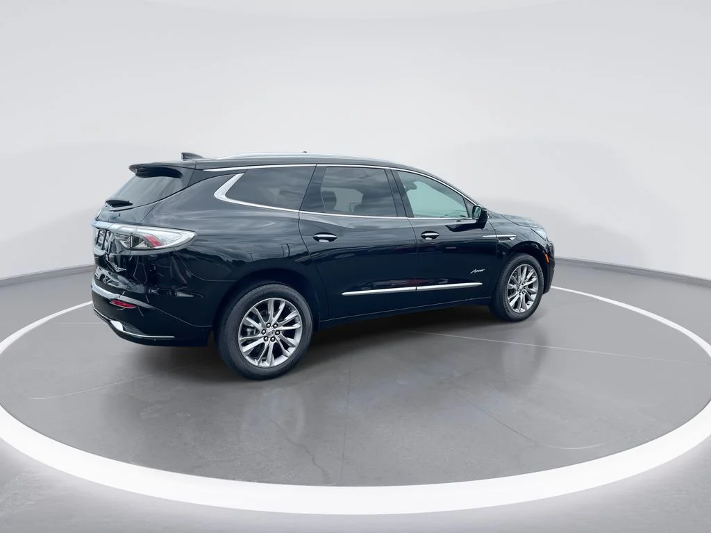 Used 2023 Black Buick Avenir image 8