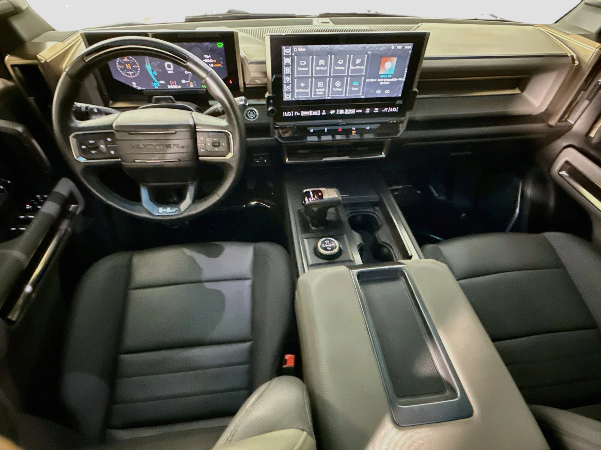 Used 2024 Interstellar White GMC 2X image 26