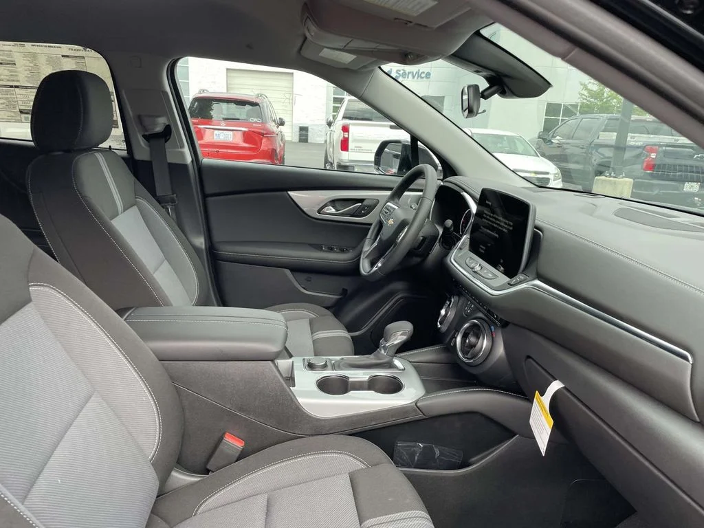 New 2026 Black Chevrolet 2LT image 9
