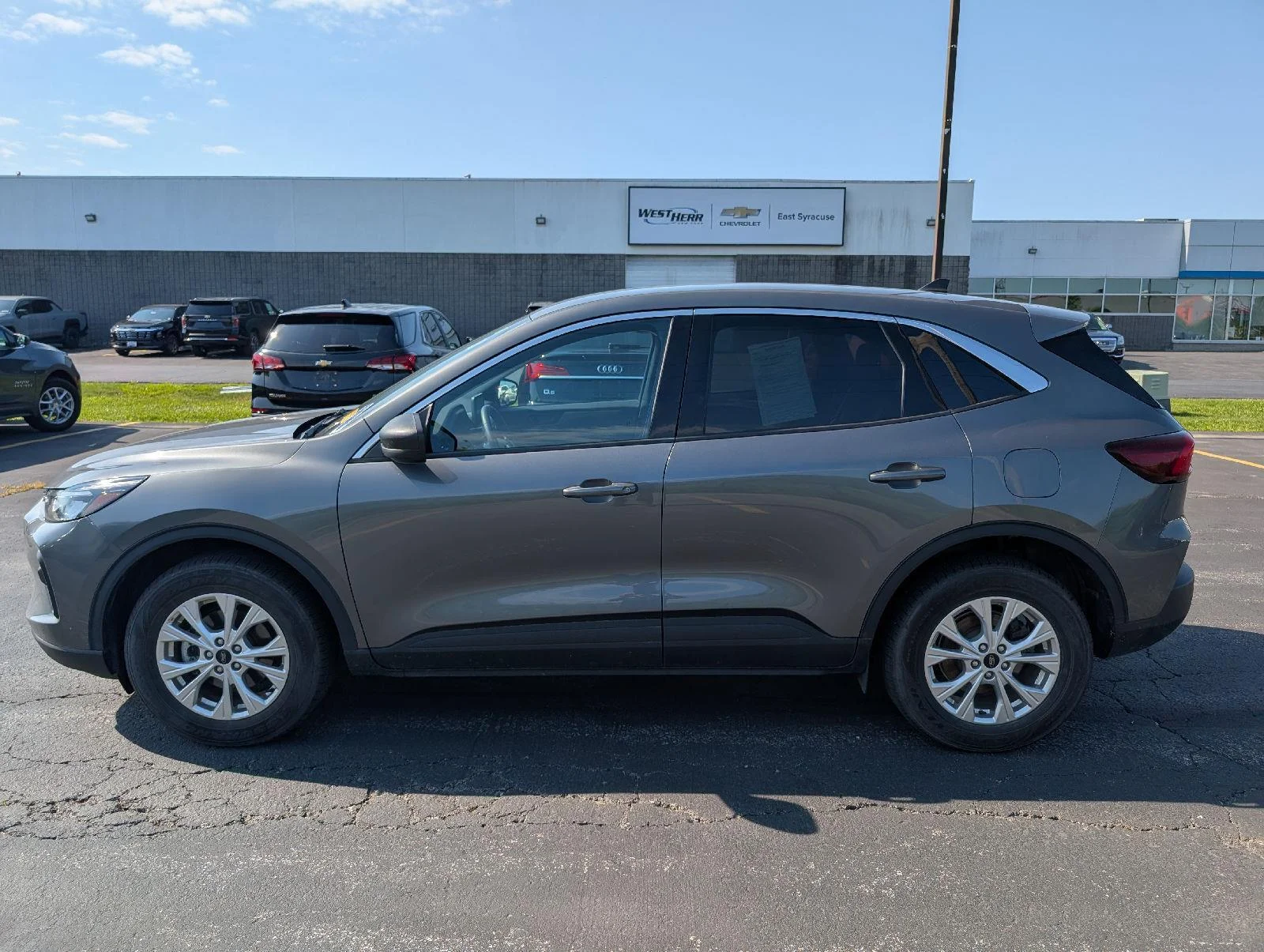 Used 2024  Ford Active image 10