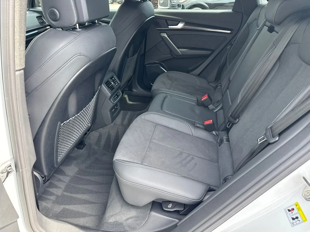 Used 2022  Audi Premium image 20