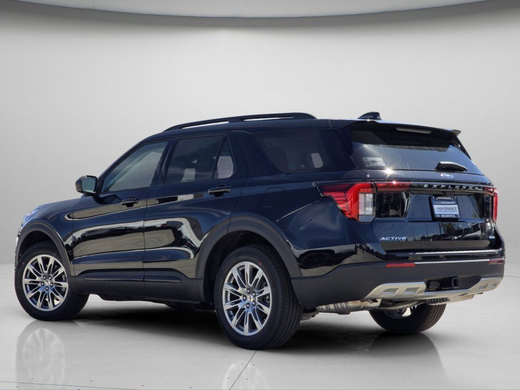 New 2026 Agate Black Metallic Ford Active image 18