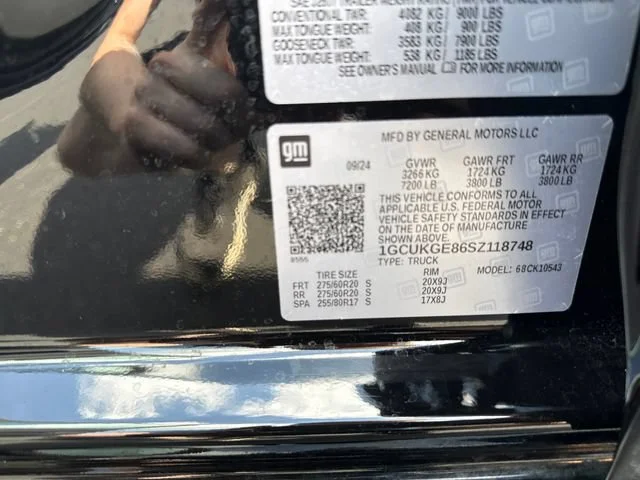 Used 2025 Black Chevrolet LTZ image 30