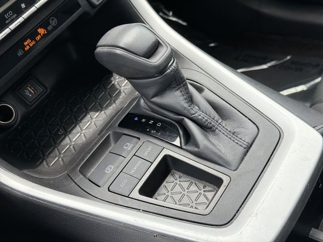 Used 2024 Black Toyota XLE image 22