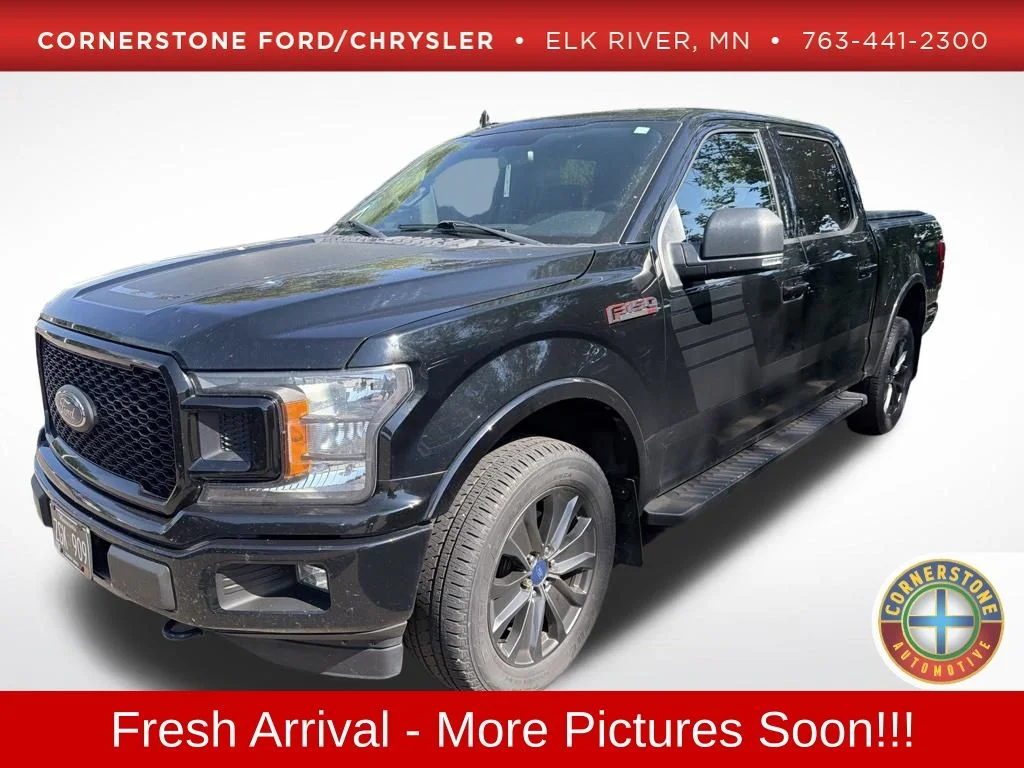 Used 2018 Shadow Black Ford XLT image 1