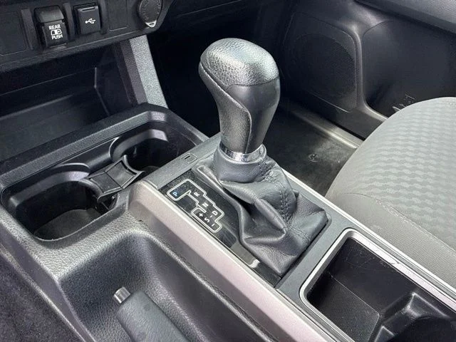 Used 2022 Silver Toyota SR5 image 23