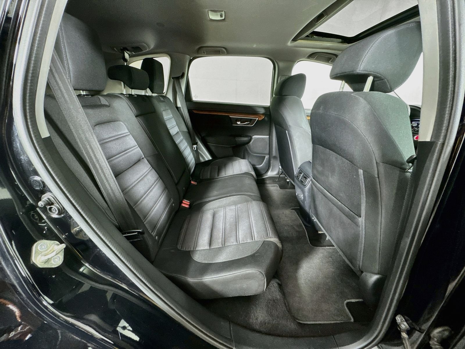Used 2019  Honda EX image 27