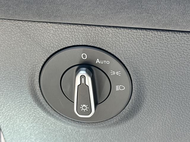 New 2026 Black Volkswagen 1.5T SE Black image 32