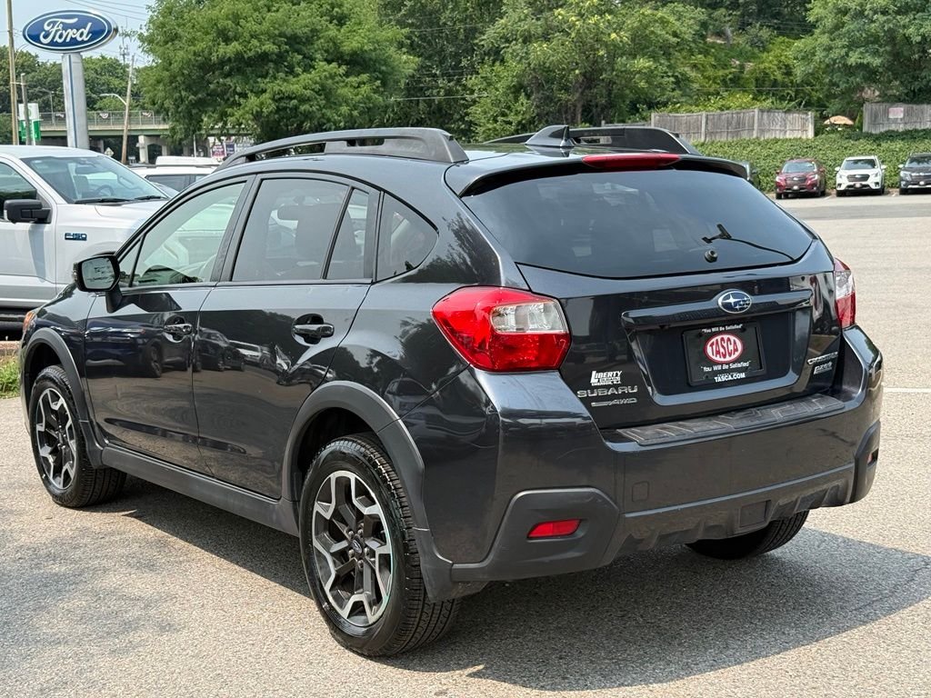 Used 2017 Dark Gray Metallic Subaru 2.0i Limited image 8