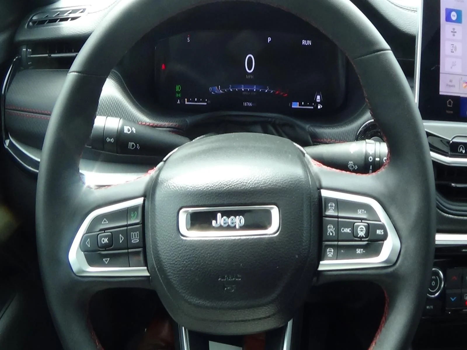Certified Used 2024 Red Hot Pearl Coat (pr6) Jeep Trailhawk image 22