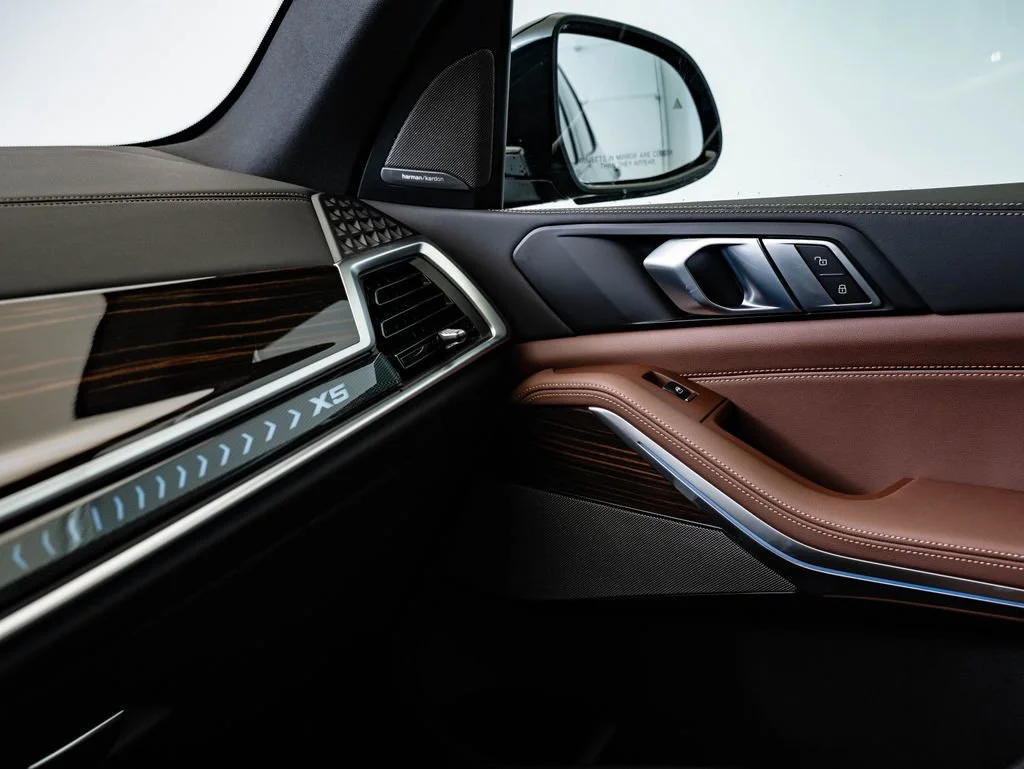 New 2026 Carbon Black Metallic BMW xDrive40i image 42