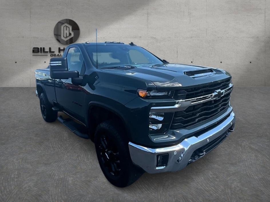 Used 2025 Gray Chevrolet LT image 3