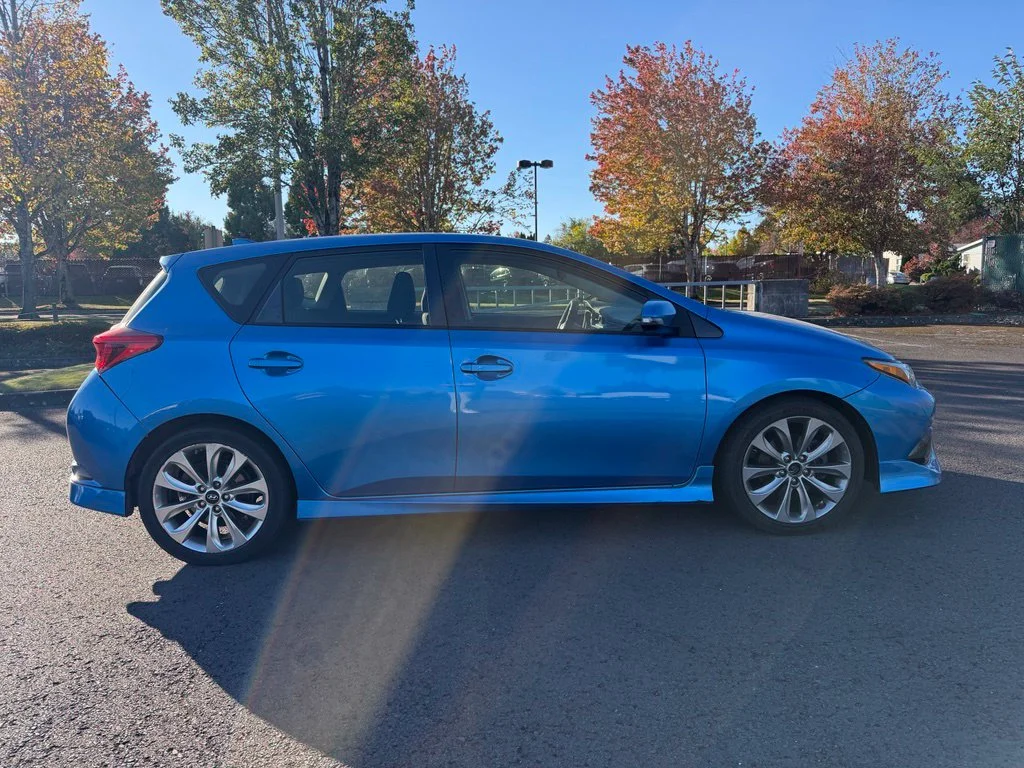 Used 2017 Electric Toyota Base image 8