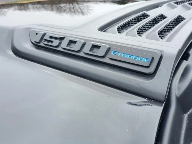 New 2026 Diamond Black Crystal Pearl-Coat Exterior Paint RAM Laramie image 33