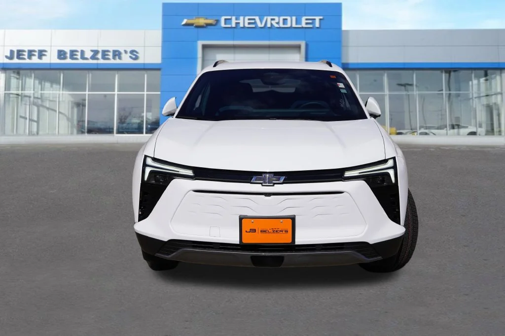 New 2027 Summit White Chevrolet LT image 8